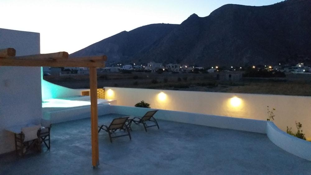 Filira Suites Perissa  Exterior photo